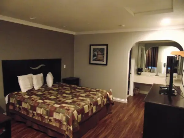 West Coast Inn Santa Ana 10